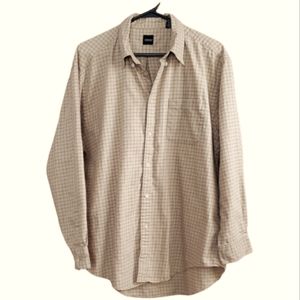 Men's State front buttoned down shirt. Size XL